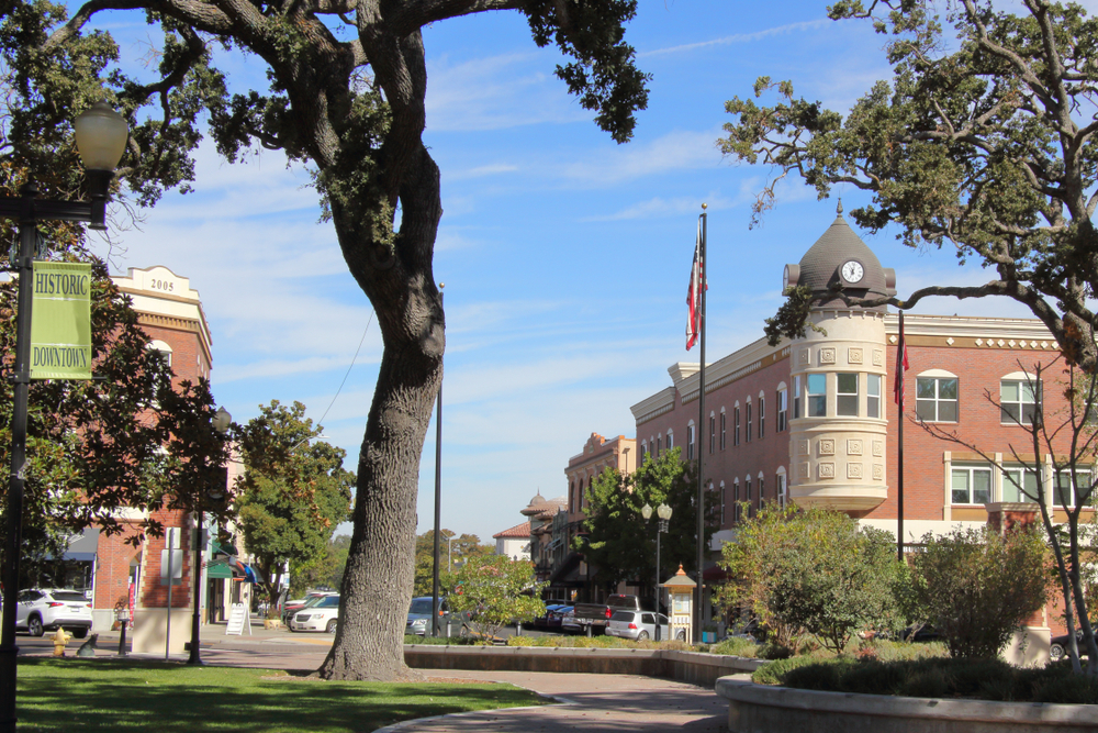 The Best 7 U.S. Towns for a Quiet (but Not Boring) Retirement